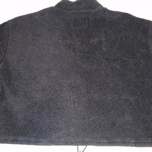 cropped black zip up shirt